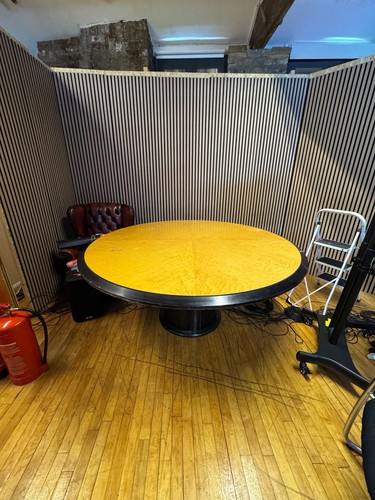 Large seater round - round, solid