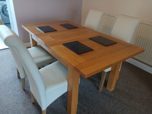 Oak furnitureland large - 'oak,